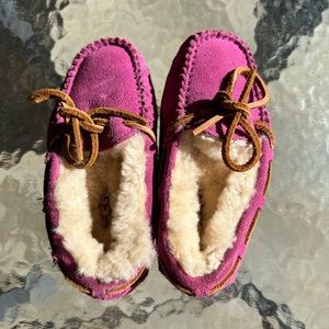 Size 9 girls UGG slipper shoes